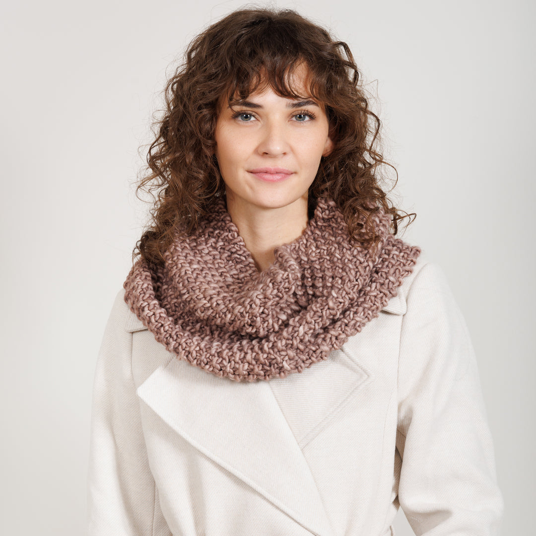 Seed Stitch Cowl Free Pattern