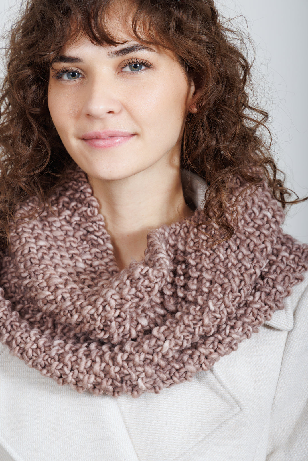 Seed Stitch Cowl Free Pattern
