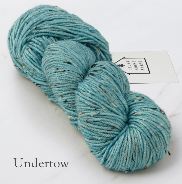 Irish Yearling DK (85% superwash merino, 15% NEP)